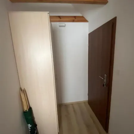 Pod Lipami *