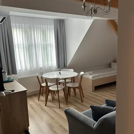 Privatunterkunft Pod Lipami *